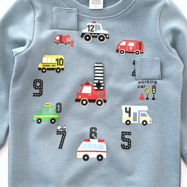 【25FW】働く車の時計 トレーナー / ブルー