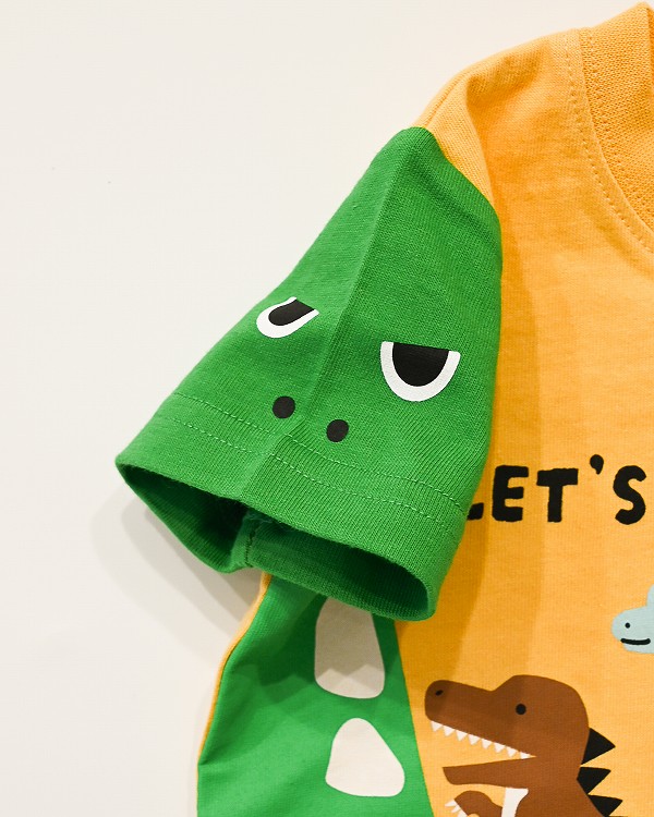 【チークルーム】恐竜のお散歩 Tシャツ / オレンジ  