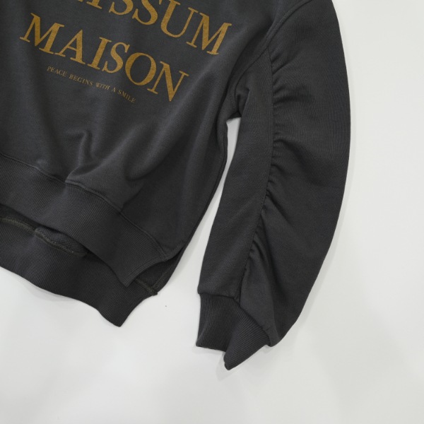 【25FW】ALYSSUM ギャザートレーナー / チャコールグレー