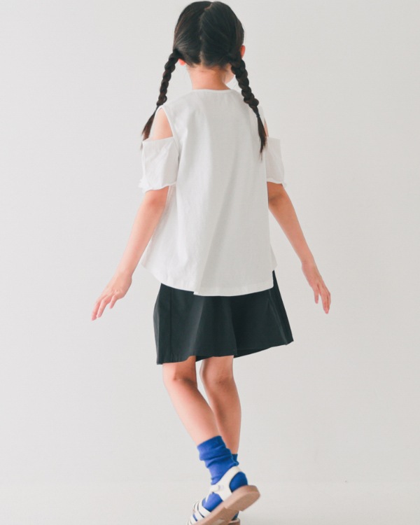 【エヌエイチティー】オフショルダー Tシャツ / オフホワイト