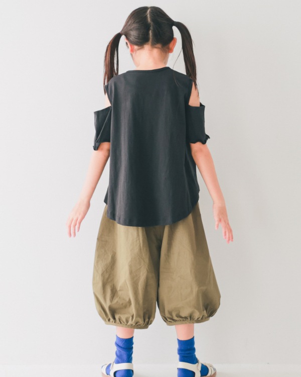 【エヌエイチティー】オフショルダー Tシャツ / ブラック