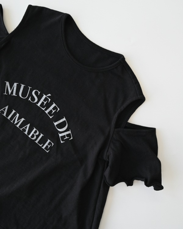 【エヌエイチティー】オフショルダー Tシャツ / ブラック