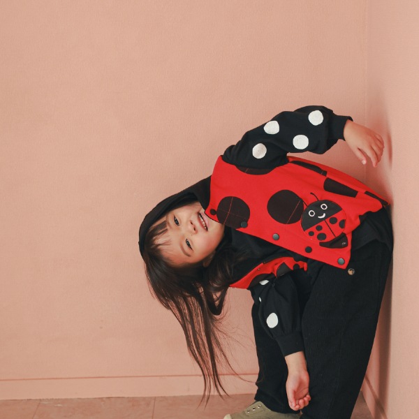 【25FW】てんとう虫 ベスト / レッド