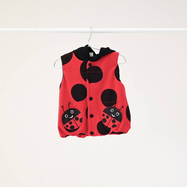 【25FW】てんとう虫 ベスト / レッド