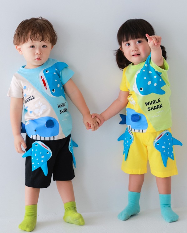 【チークルーム】くじらとさめ Tシャツ / サックス