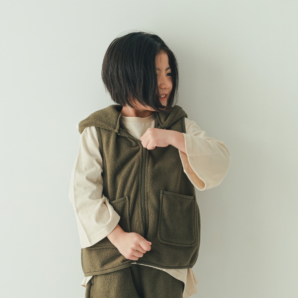 【25FW】恐竜 フリースベスト / オリーブ