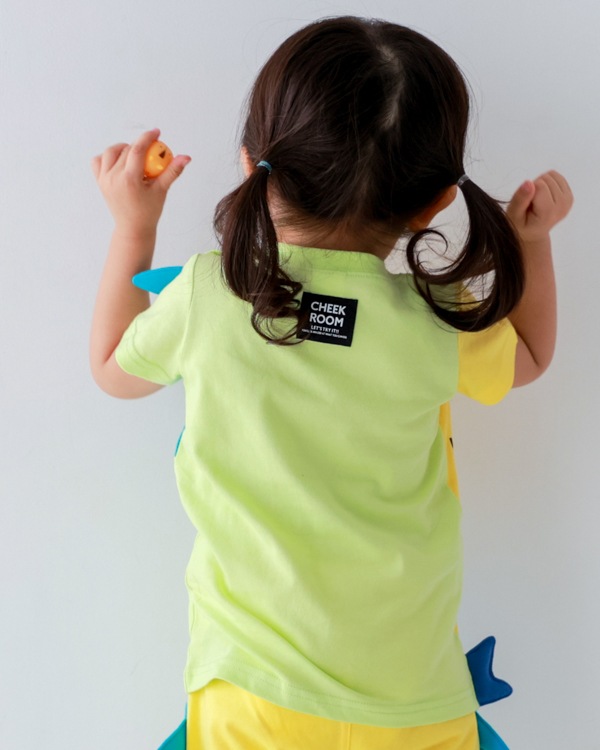 【チークルーム】くじらとさめ Tシャツ / ライトグリーン