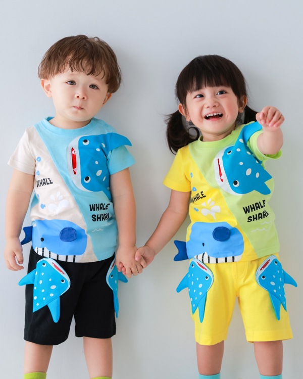 【チークルーム】くじらとさめ Tシャツ / ライトグリーン