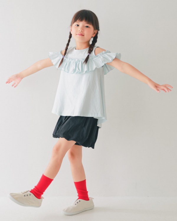 【エヌエイチティー】オフシュルダーフリル Tシャツ / サックス