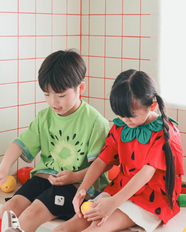 【ニコフラート】いちご・パインなりきり Tシャツ / レッド