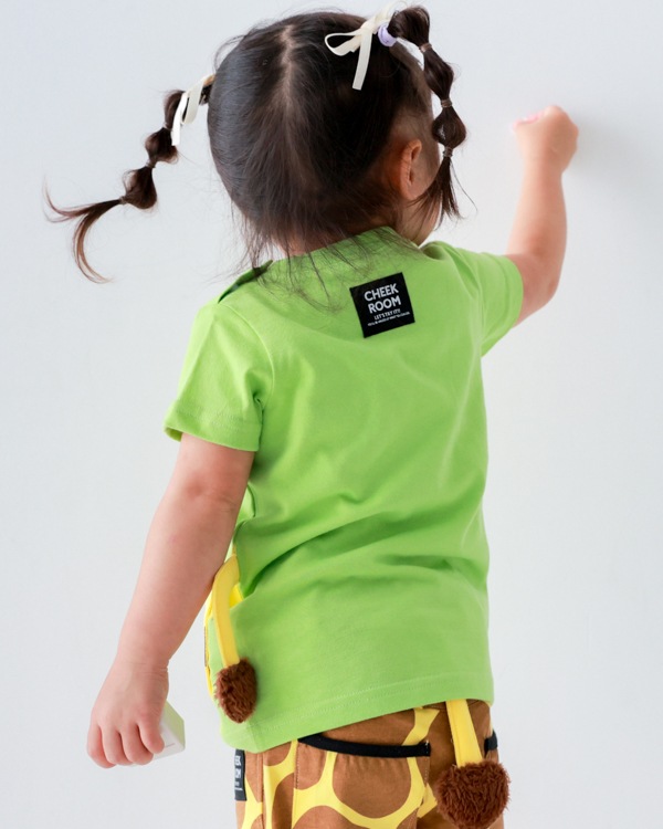 【チークルーム】きりんポシェット Tシャツ / グリーン