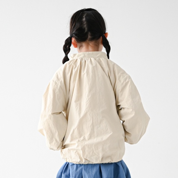 【25FW】ナイロン ギャザージャケット / アイボリー