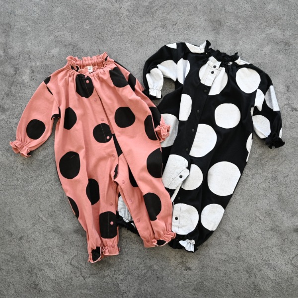 【25FW】アラカルト フリルロンパース / カメオブラウン