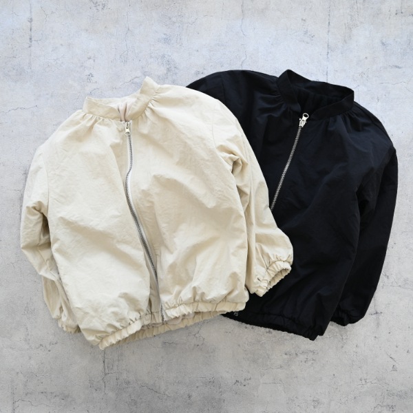 【25FW】ナイロン ギャザージャケット / ブラック