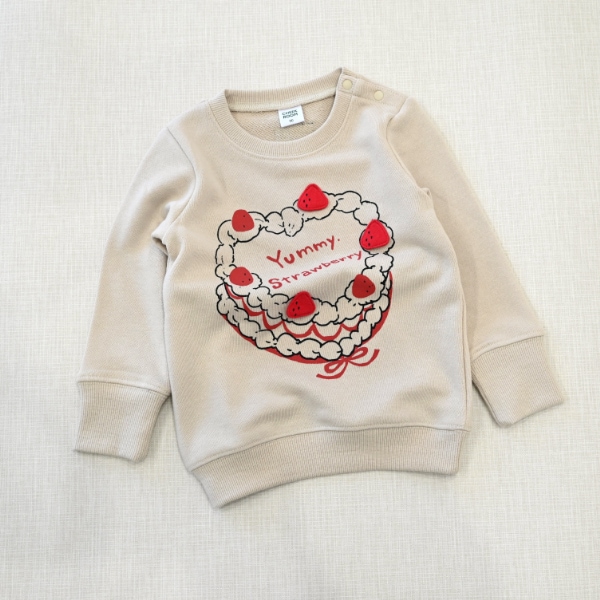 【25FW】いちごショートケーキ トレーナー / アイボリー