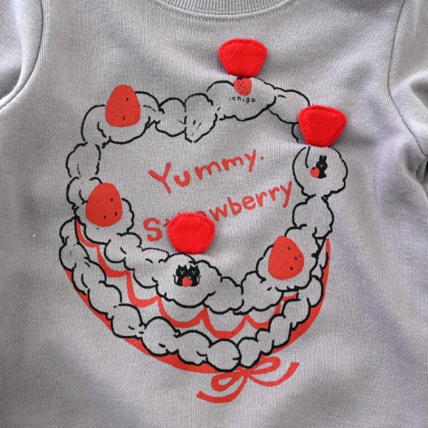 【25FW】いちごショートケーキ トレーナー / ラベンダー