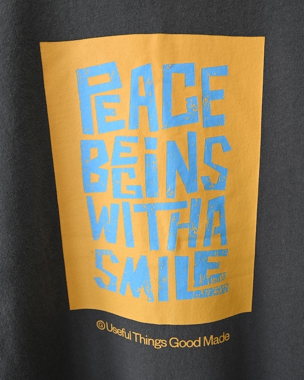 【ジェネレーター】Peace Begins Tシャツ / ホワイト