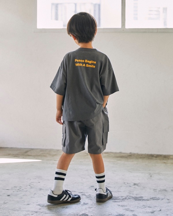 【ジェネレーター】Peace Begins Tシャツ / チャコールグレー