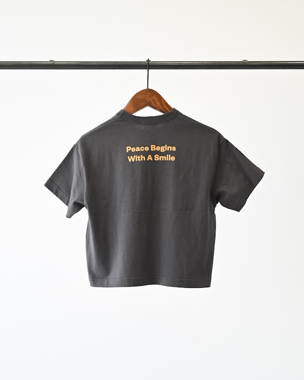 【ジェネレーター】Peace Begins Tシャツ / チャコールグレー