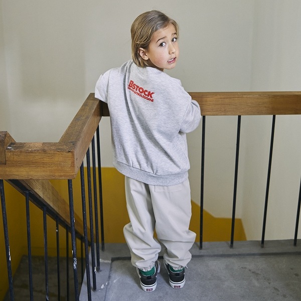 【25FW】WHOLESOME トレーナー / 杢グレー