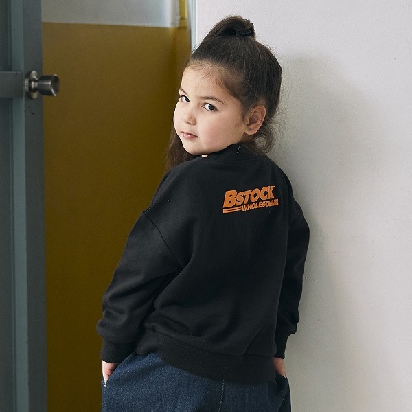 【25FW】WHOLESOME トレーナー / ブラック