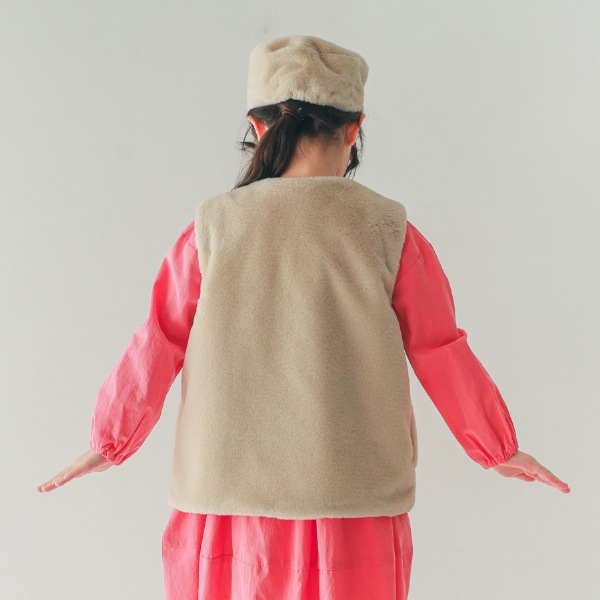 【25FW】ファー ポケット付きベスト / アイボリー