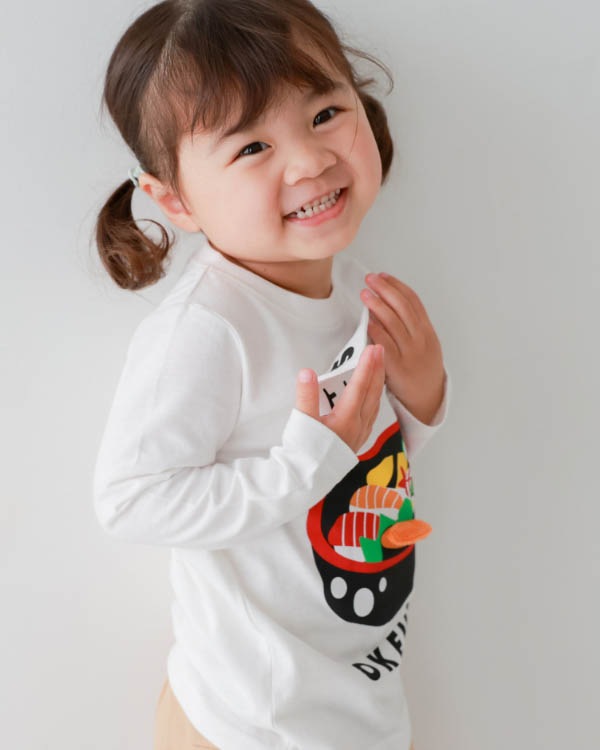 【チークルーム】桶のお寿司ロングＴシャツ / オフホワイト