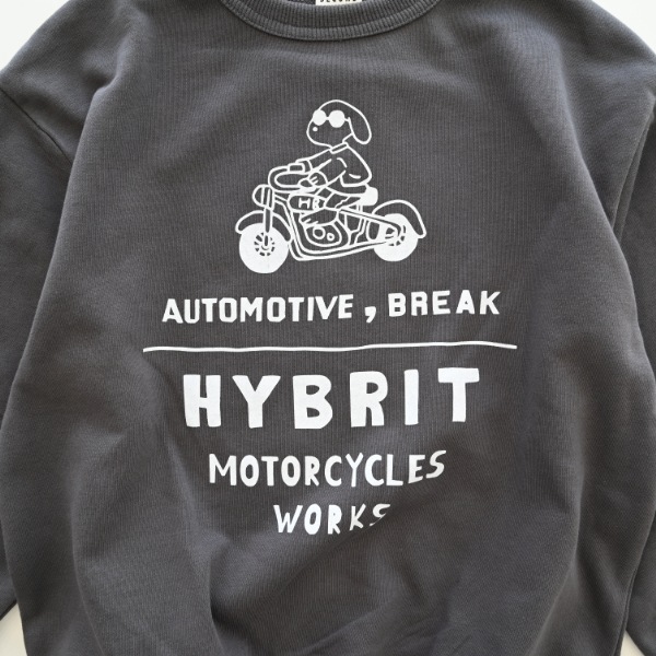 【25FW】HYBRIT トレーナー / チャコールグレー