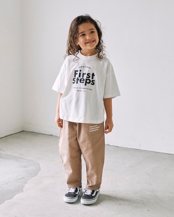 【ジェネレーター】First Steps Tシャツ / ホワイト