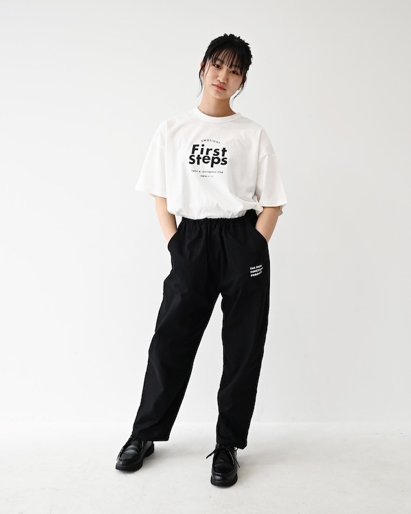 【ジェネレーター】First Steps Tシャツ / ホワイト