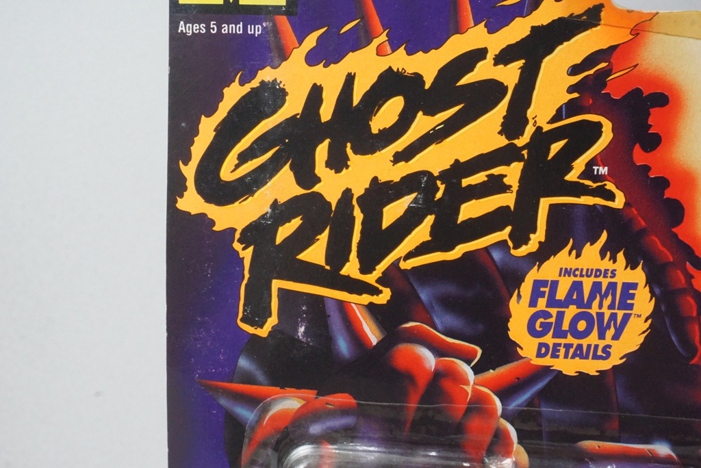 ��� TOY BIZ �ޡ��٥� ���ߥå� �������ȥ饤���� INCLUDES FLAM GLOW DETAILS SKINNER �����ʡ�