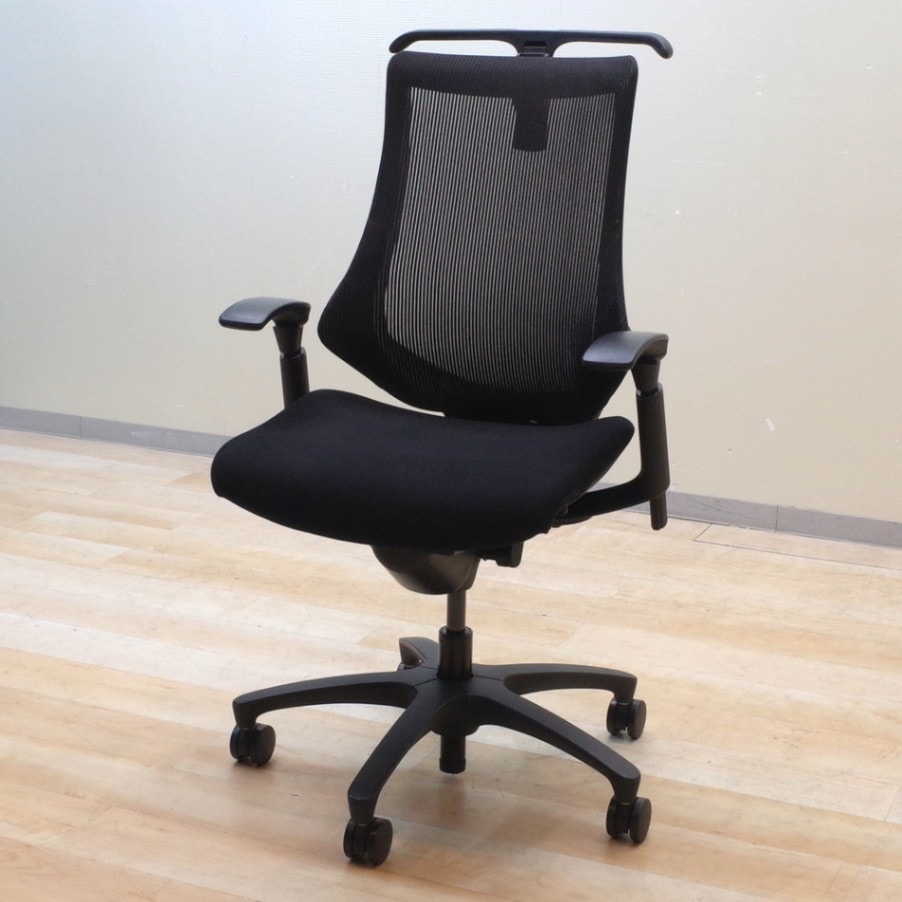 イトーキ エフチェア ハイバック 布張り 固定肘 ハンガー付 ナイロンキャスター 白ベース 白脚 ラズベリーレッド 1脚（メーカー直送） イトーキ エフチェア ハイバック 布張り 固定肘 ハンガー付 ナイロン