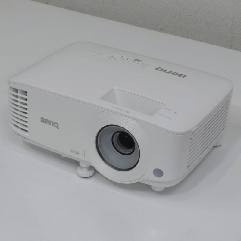 BenQ ベンキュー MS560 プロジェクター SAGA ビジネスプロジェクター 映像 映写機 投影機 OA機器 軽量 スリム YH11949 中古オフィス家具 配送サイズ80