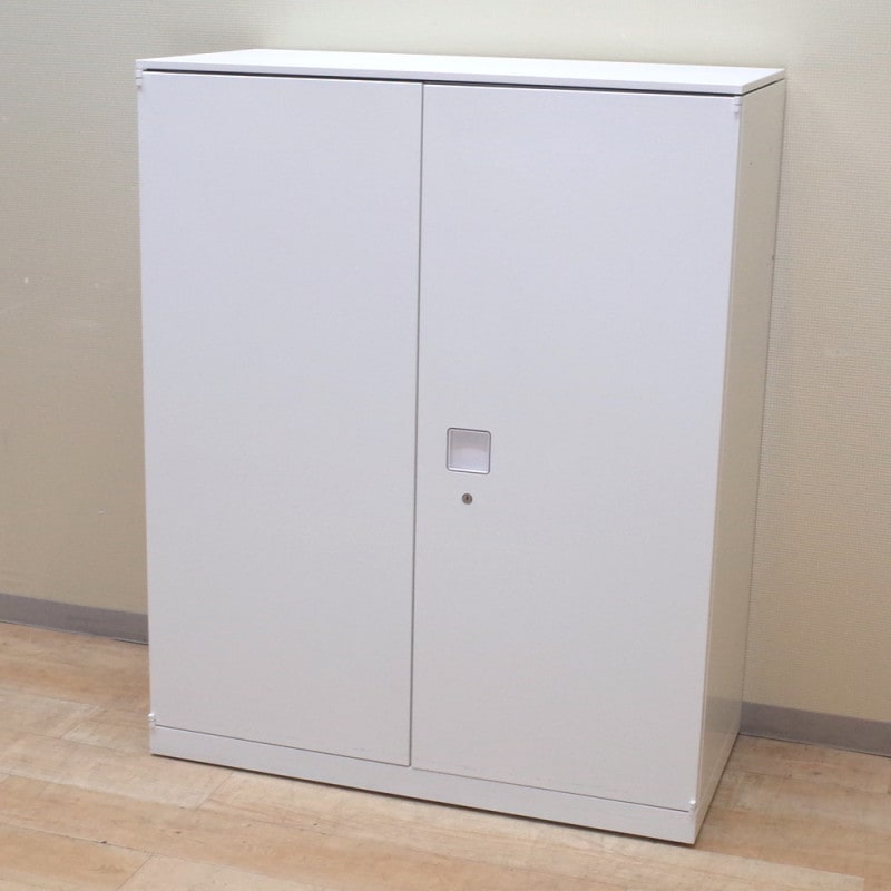 オカムラ okamura レクトライン 4B313Y ZA75 幅900 奥行450 両開き書庫 ホワイト キャビネット 収納 物置 書類棚 KK12429 中古オフィス家具 配送サイズ300