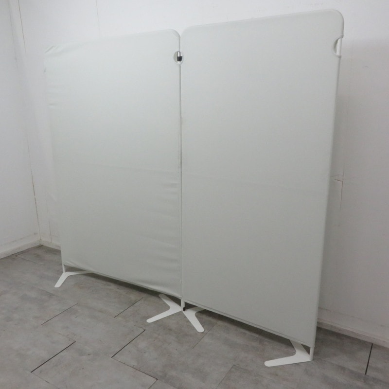 オフィスコム 自立式 2連 パーテーション ホワイト 幅1200 高さパーテーション 衝立 間仕切り 連結式 布  V字脚 YH12590 中古オフィス家具 配送サイズ350