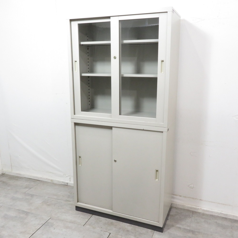 中古品 コクヨ 書庫 上下セット 上段鍵あり 下段鍵なし 販売中です
