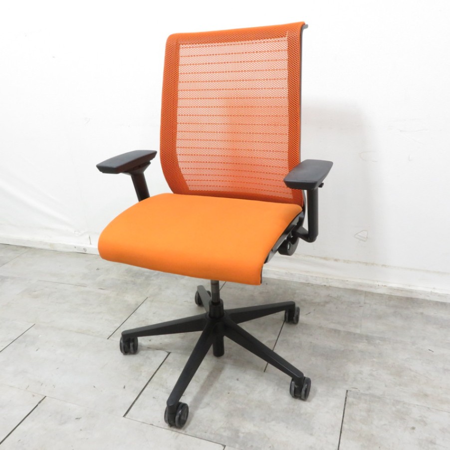 スチルケース(Steelcase) Think（シンク）2024年購入新古椅子 Steelcase Think エルゴノミック・オフィスチェア - Steelcase