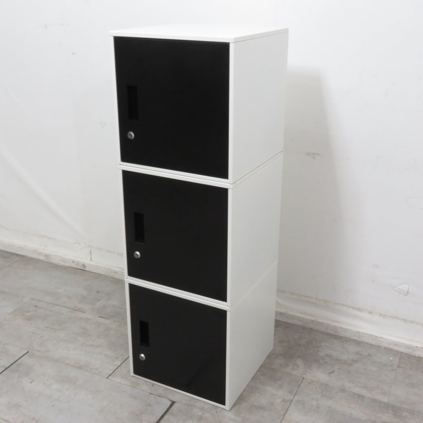 ホワイト スチールロッカー ヴィンテージ風 直接引取