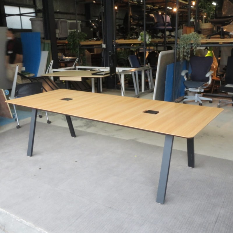 PLUS プラス DI-T121OE-NA 大型ミーテイングテーブル ナチュラル 大会議テーブル 木目 フリーアドレスデスク 会議机 ワーク パソコンデスク YH13434 中古オフィス家具 配送サイズ450
