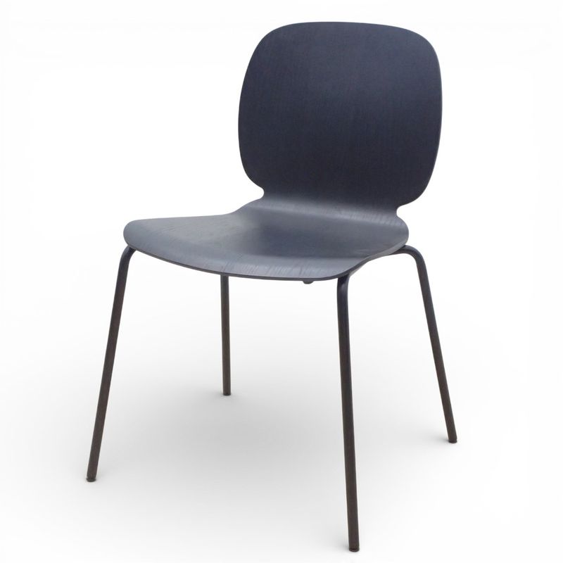 【SALE】イケア スヴェンベルティル ミーティングチェア ブラック スタッキング 肘無し 木目調 中古 EG15924 配送サイズ200