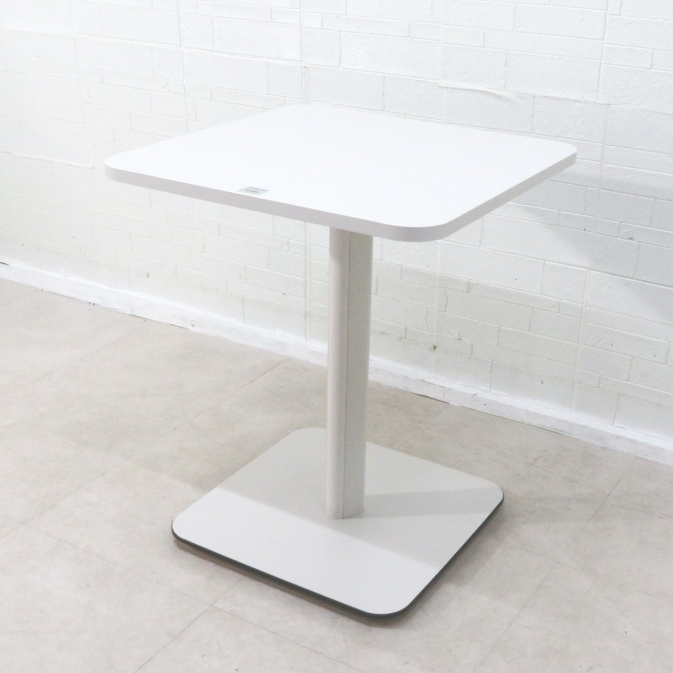 【ITOKI】ホワイト角テーブル 75cm カフェテーブル ITOKI】ホワイト角テーブル 75cm カフェテーブル カフェテーブル 四角