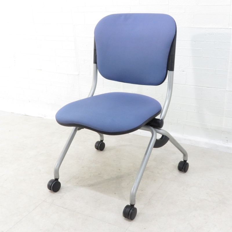 オカムラ TORSION トーションライン ミーティングチェア ネスティング ブルー 肘無 中古 YH16797 配送サイズ200