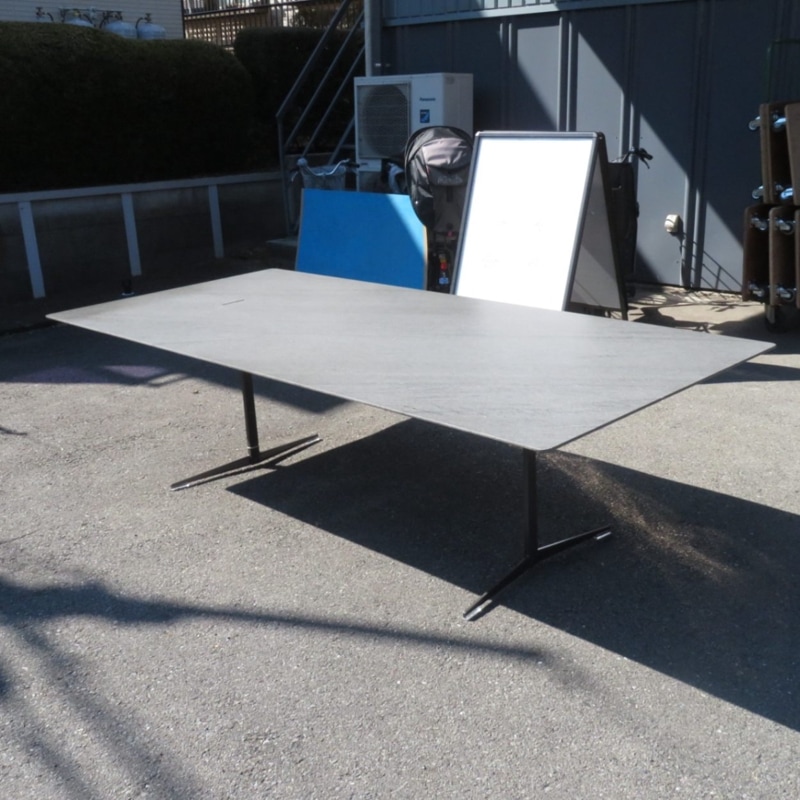 【直接引き取り】FLEXFORM ミーティングテーブル グレー/ブラック 2600㎜ 会議 ダイニングテーブル イタリア製 石製 シック スタイリッシュ 高級感 YH16535 中古オフィス家具