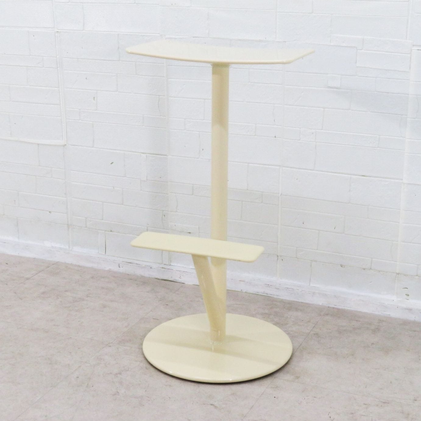 MAGIS/マジス SEQUOIA/セコイア スツール チェア A 楽天市場】Magis（マジス）スツール Sequoia（セコイア） 760mm