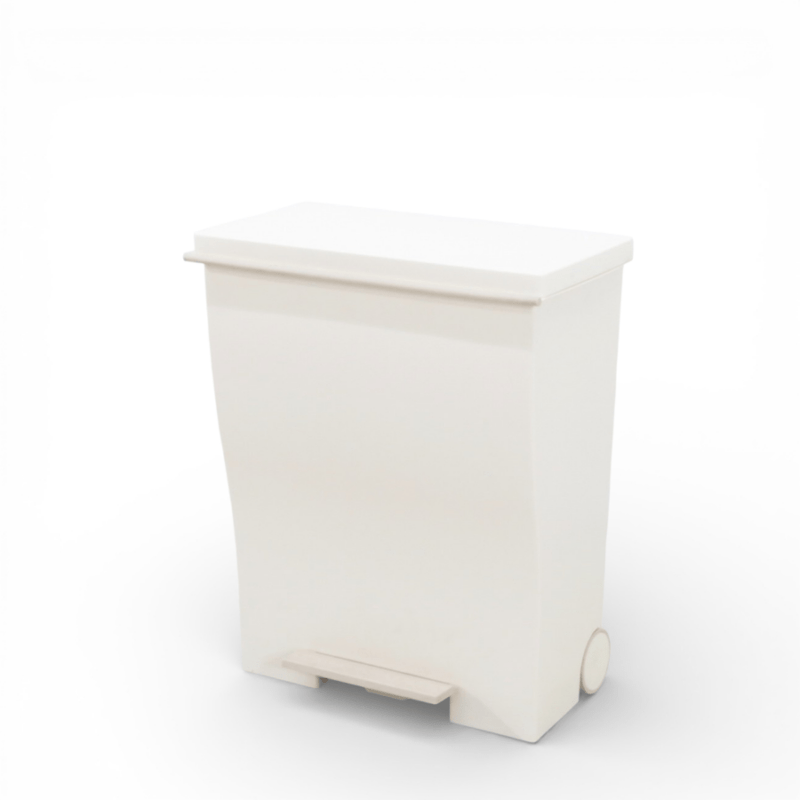 【SALE】岩屋マテリアル Kcud ダストボックス ホワイト ペダル式 ゴミ箱 蓋付き 39L  YH17643 中古 配送サイズ160