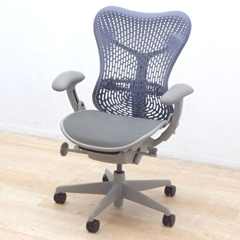 訳アリ Herman Miller ハーマンミラー Mirra ミラチェア 肘付オフィスチェア MR113AAM ネイビー/グレー ランバーサポート 高級 KK18517-2 中古オフィス家具 配送サイズ240