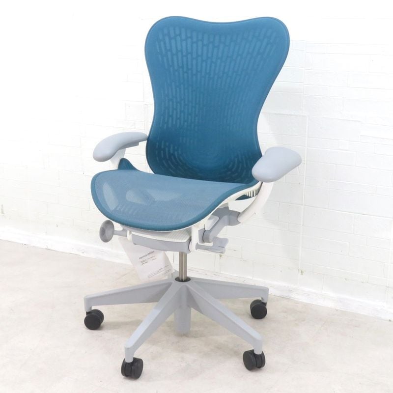 HermanMiller ハーマンミラー ミラ2 肘付オフィスチェア MRF123AWAF-0018 ターコイズ 事務 上下昇降 メッシュ リクライニング 在宅 椅子 ワーク キャスター YH18591 中古オフィス家具 配送サイズ240
