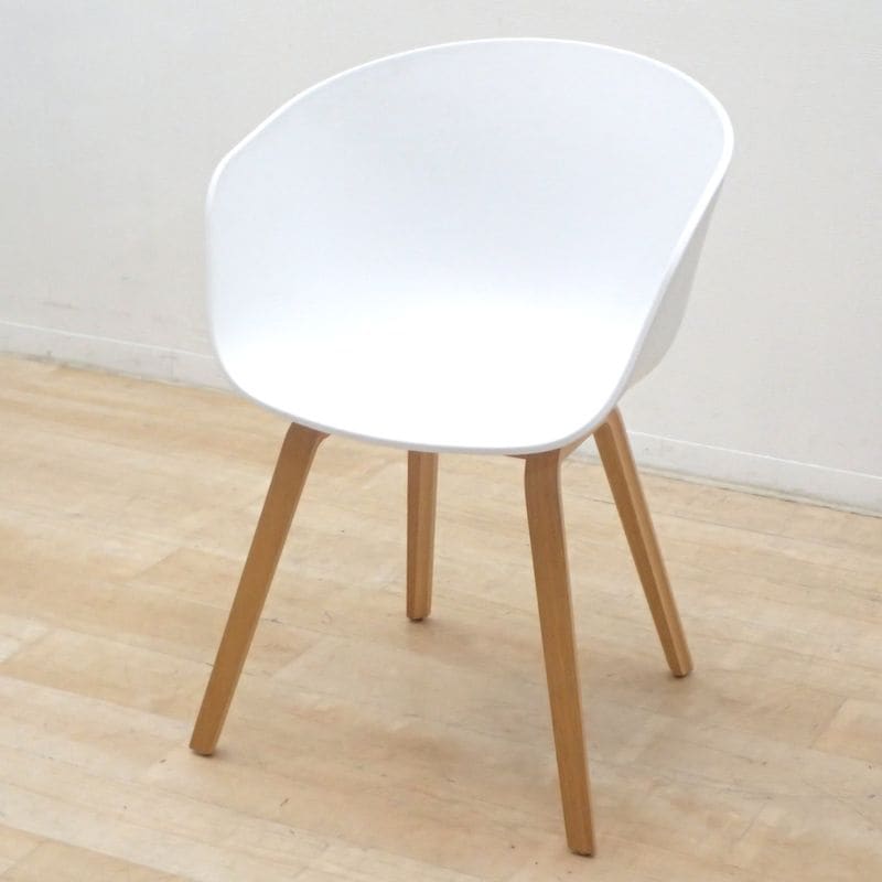 HAY ヘイ アバウト ア チェア ABOUT A CHAIR AAC22 2.0 ミーティングチェア ホワイト リサイクル 北欧デザイン デンマーク KK18248 中古オフィス家具 配送サイズ220