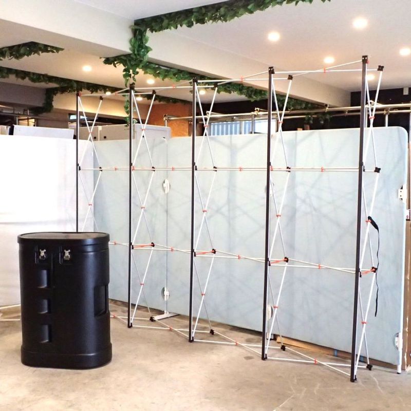 友屋 ポータブルPRカウンター イージーシステムパネル 3×4 ストレート ワンタッチパネル モバイル 受付カウンター キャスター 演台 KK18657 中古オフィス 配送サイズ220