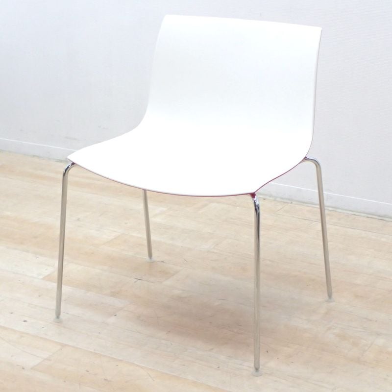 Arper Catifa53 L491FB G914 ミーティングチェア ホワイト/レッド スタッキング EG18725 中古 配送サイズ200